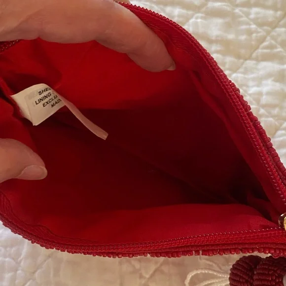 Red Beaded Heart Clutch - Picture 10 of 10